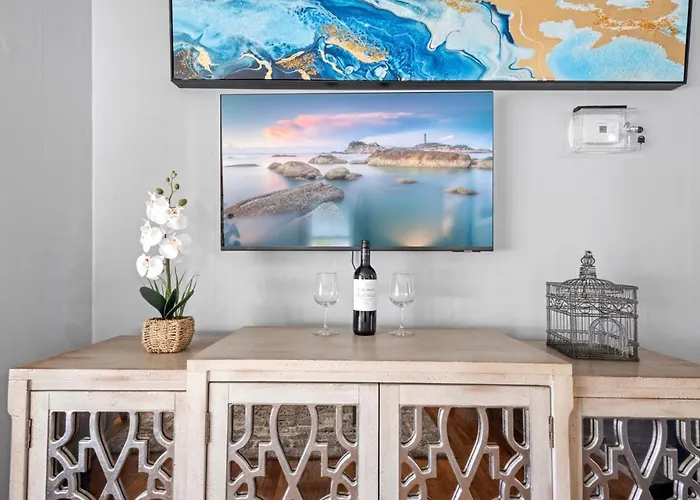 Serenity Free Parking & Wine * Burbank